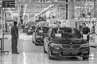 沈陽 以“四個(gè)中心”建設(shè)為引擎，驅(qū)動(dòng)全面振興，機(jī)動(dòng)車檢測(cè)服務(wù)提檔升級(jí)